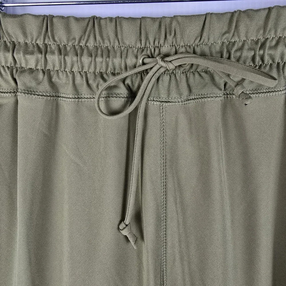 Anybody Women’s Polyester and Spandex Light Olive Lightweight Cuffed Joggers M - Picture 5 of 10